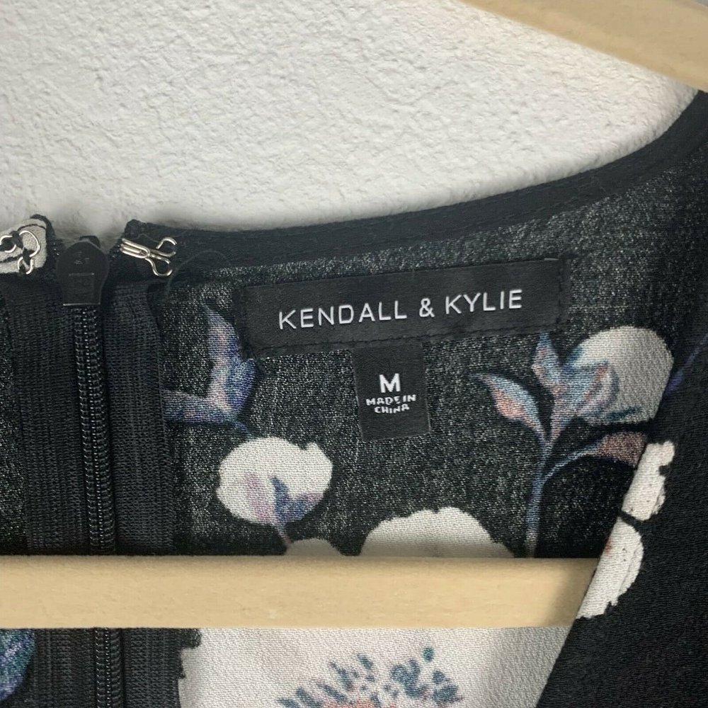 Kendall & Kylie Women's M Black White Floral Print Romper Bell Sleeves - Picture 4 of 5